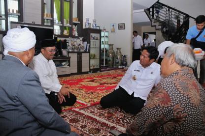 Pj Gubernur Sumut Beri Kata-kata Semangat pada Milad Almarhumah Putri Ilyas Sitorus